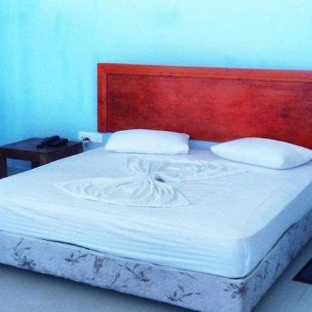 Rani Beach Resorts Negombo Chambre photo